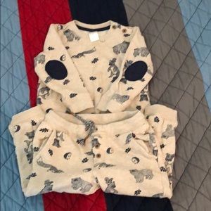 H&M adorable sweatsuit